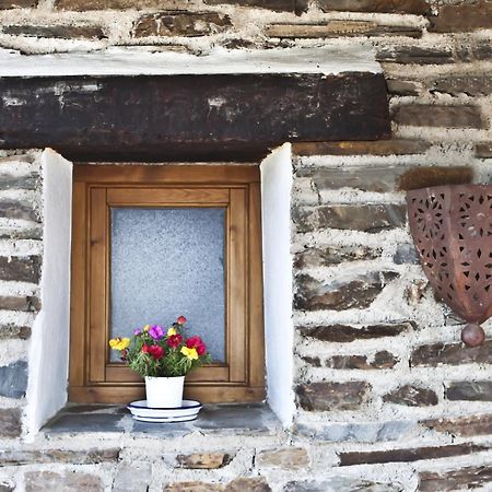 Cortijo Puerta Casas Rurales Орхіва Номер фото
