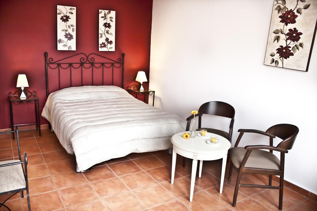 Cortijo Puerta Casas Rurales Орхіва Номер фото