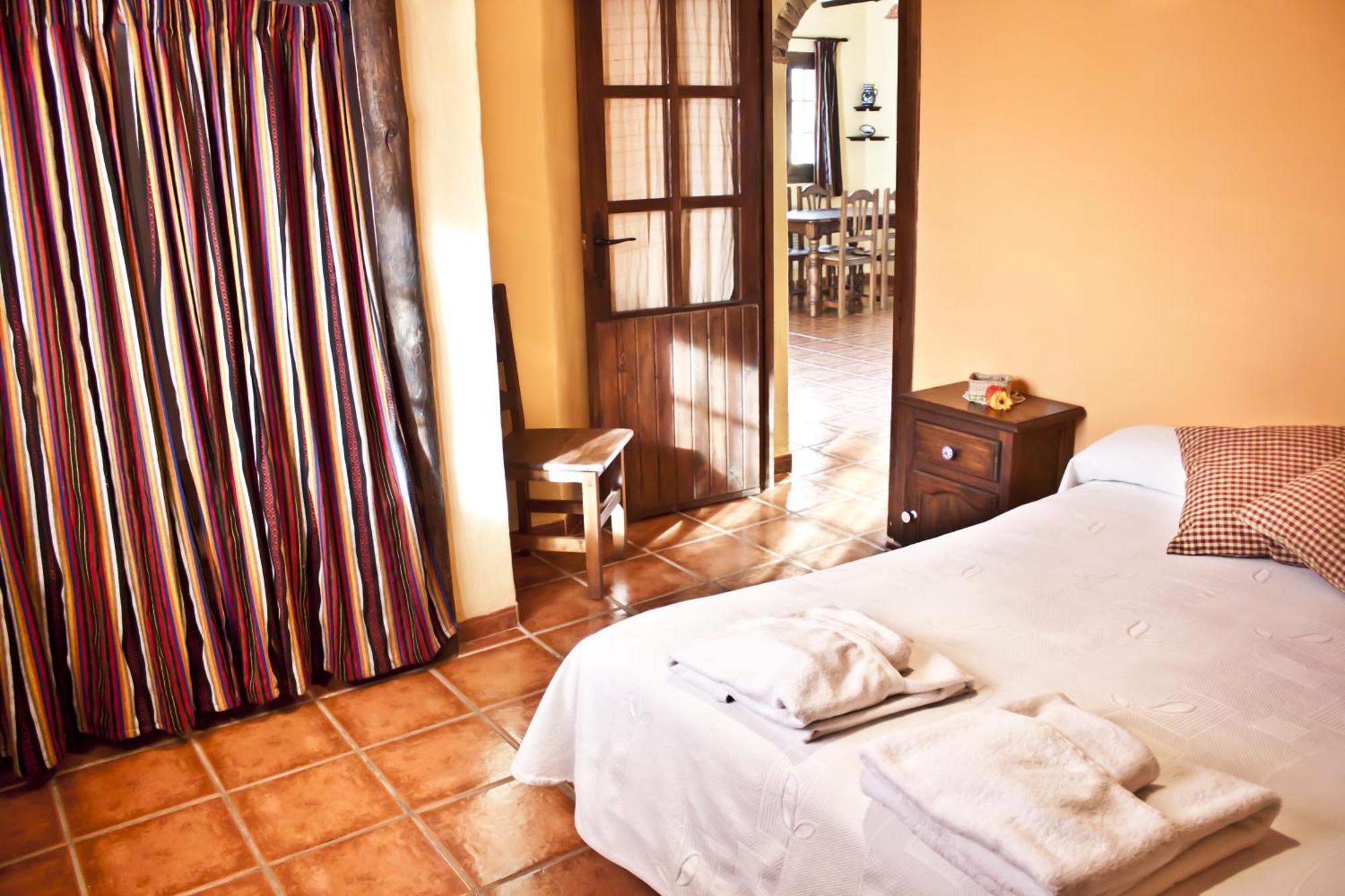 Cortijo Puerta Casas Rurales Орхіва Номер фото
